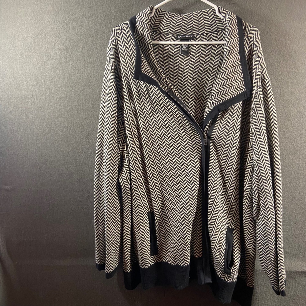 Catherines Black and White Chevron Zip-Front Cardigan Sweater